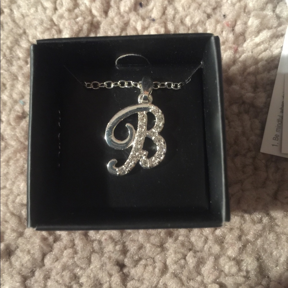 Script initial necklace